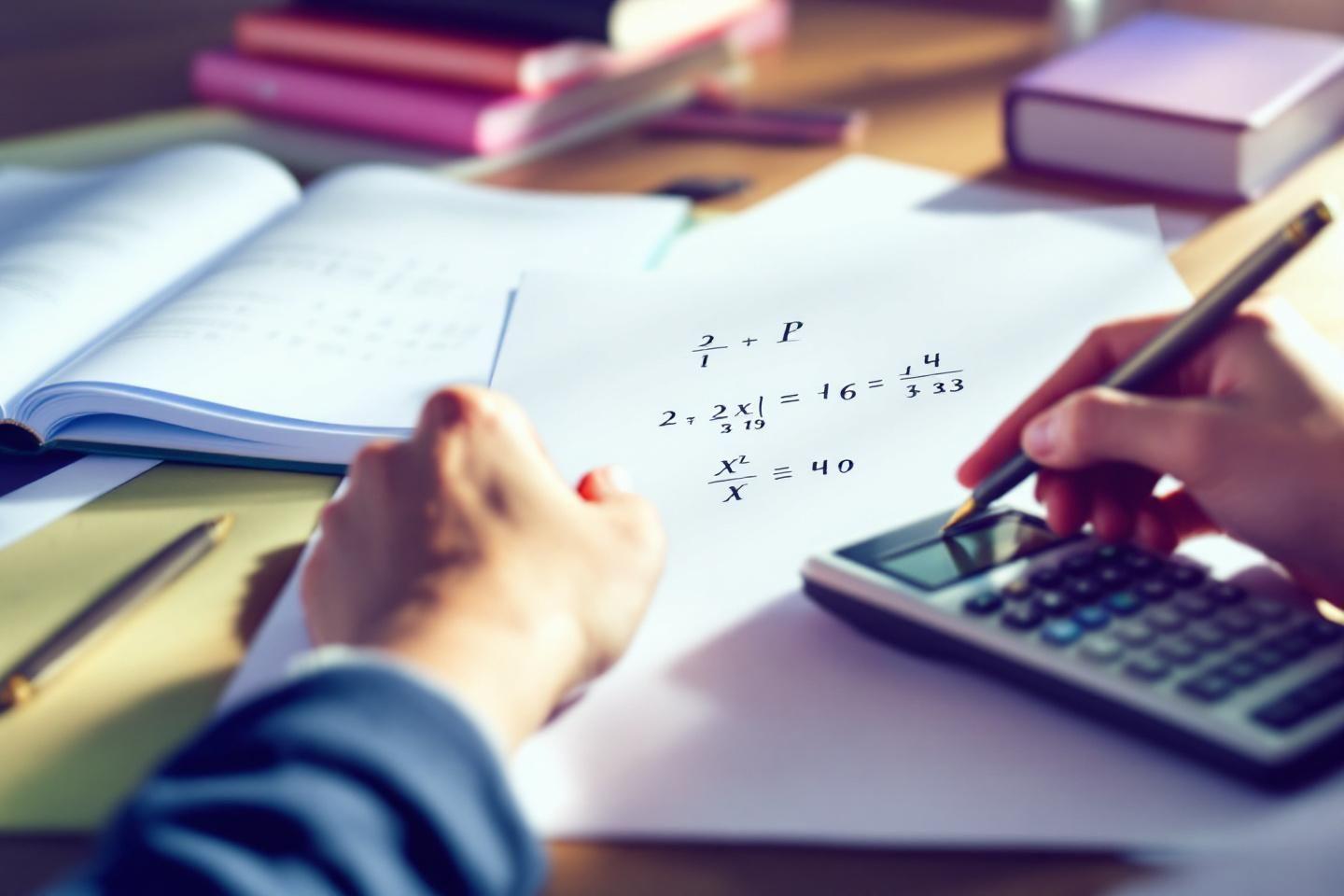 Résolution de systèmes de deux équations à deux inconnues