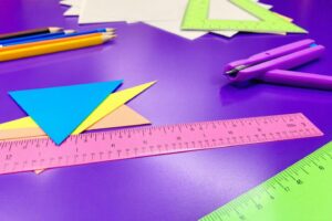 Triangles : propriétés, médiatrices, bissectrices et théorèmes